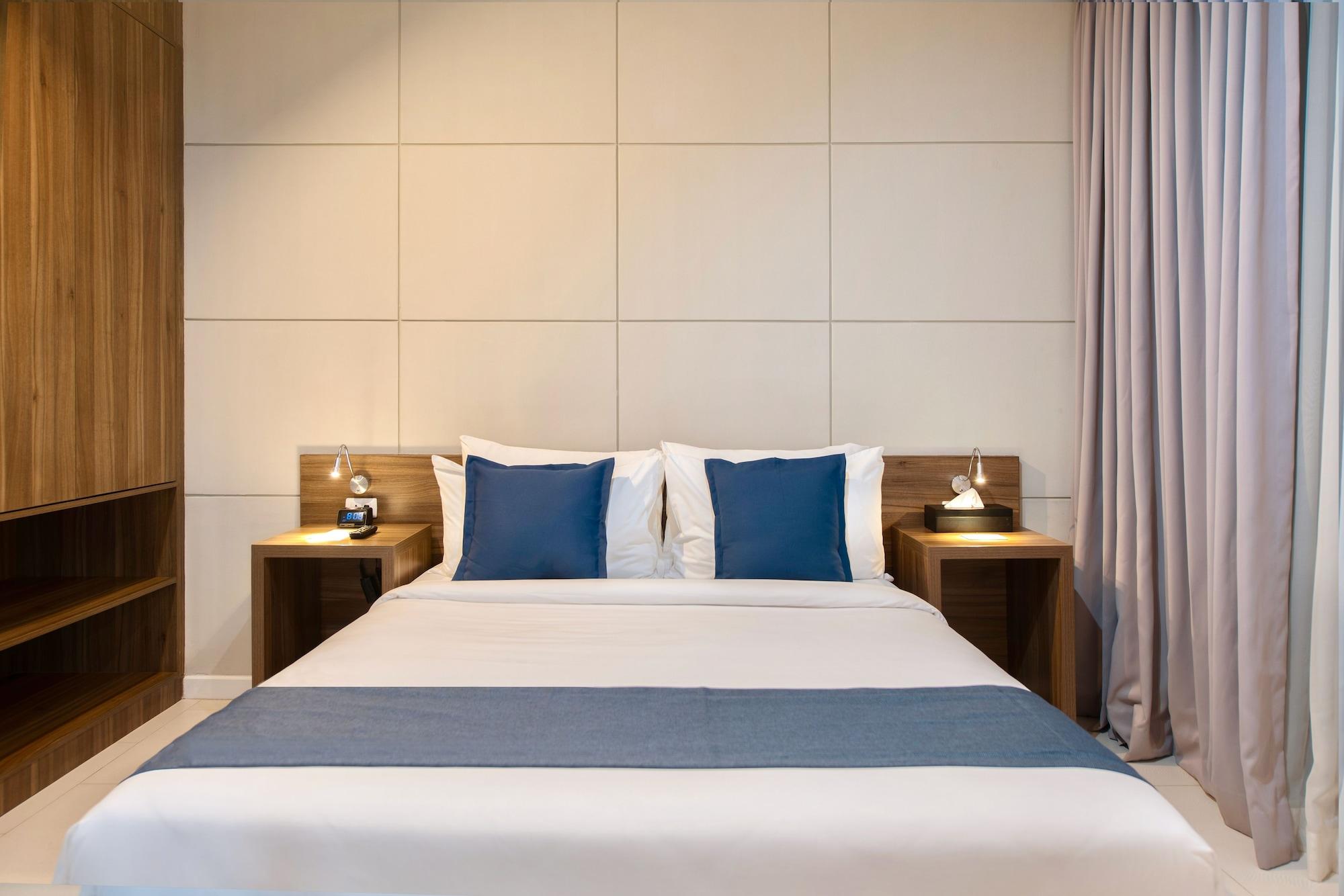 The Sphere Serviced Residences Managed By Hii Makati City Eksteriør bilde