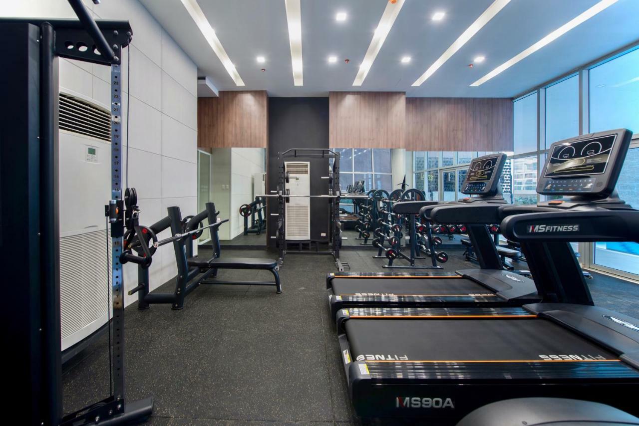 The Sphere Serviced Residences Managed By Hii Makati City Eksteriør bilde